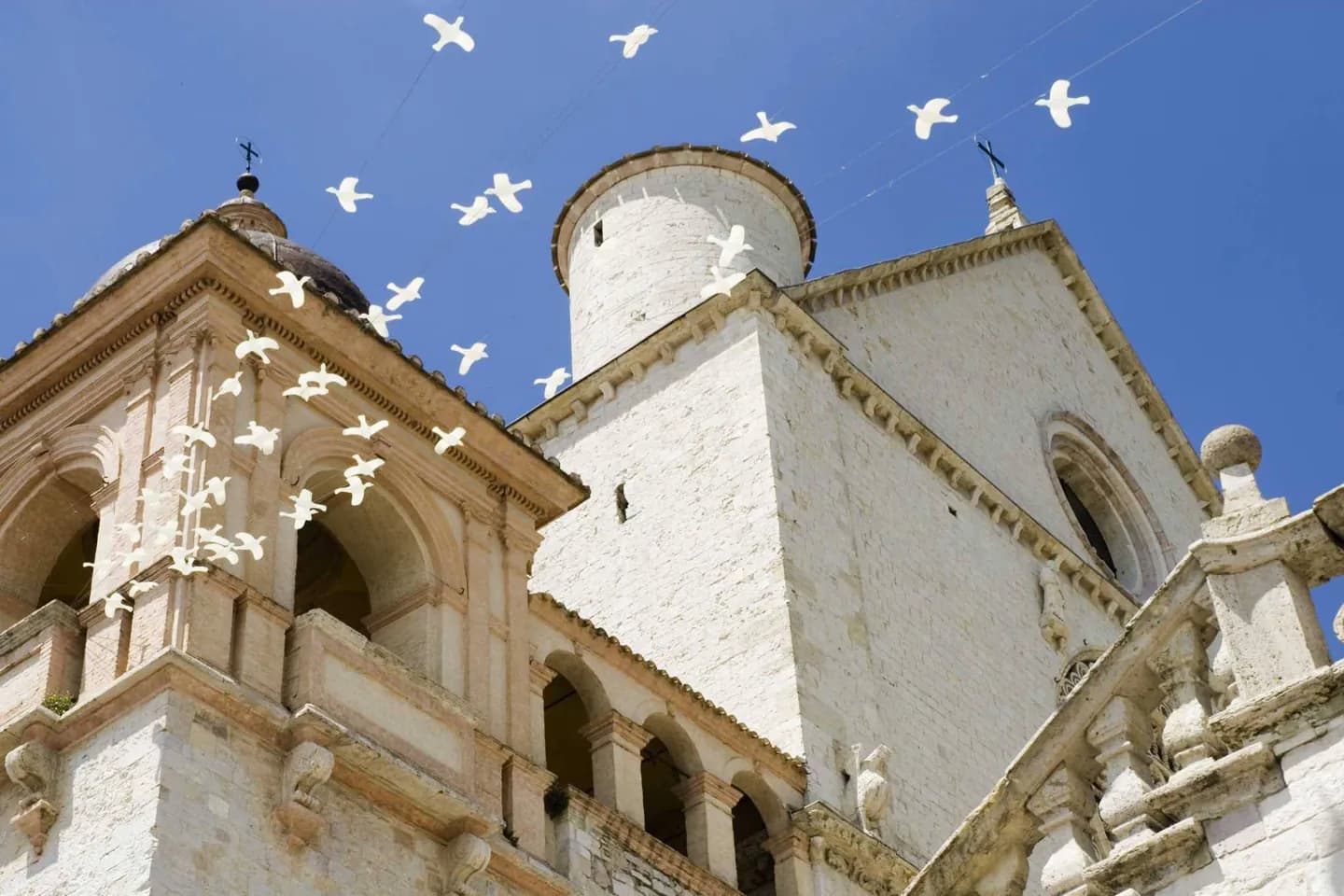 Calendimaggio and Assisi embroidery