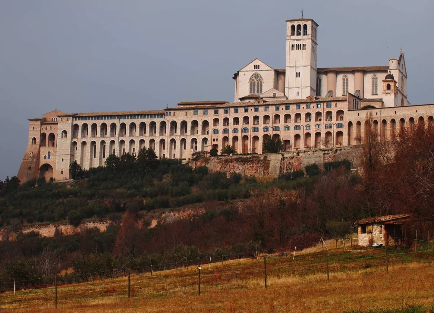 圣弗朗西斯科旁边的圣修道院