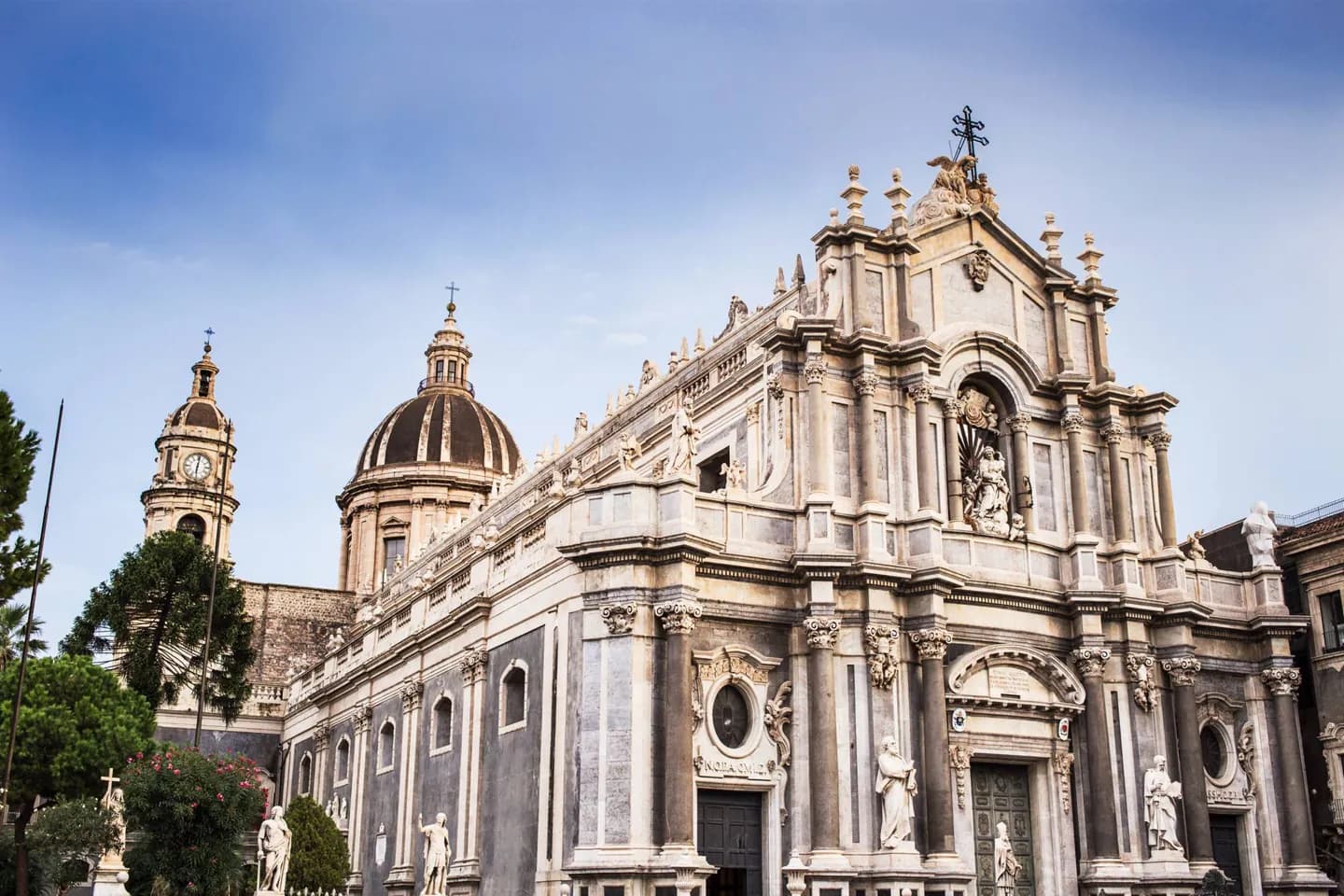 Catania attraverso Bellini, Verga e musica