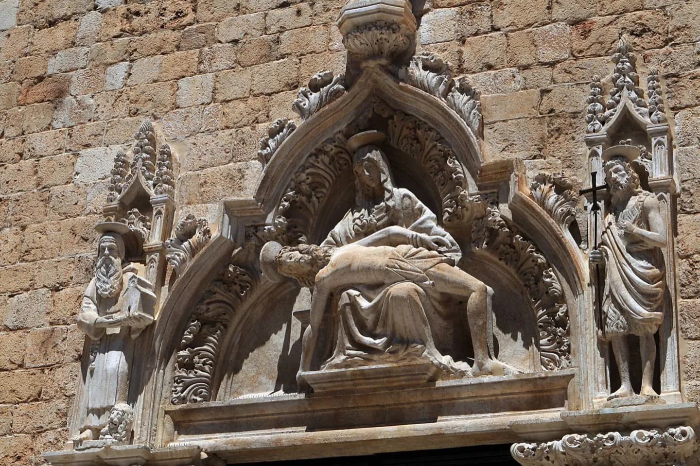 Igreja e Mosteiro Franciscano
