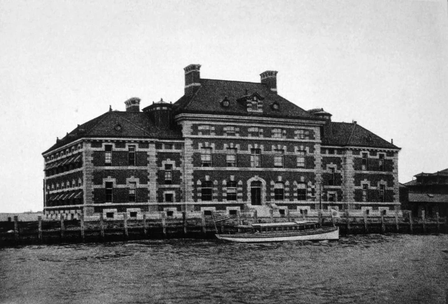 Care and Control at the Immigrant Hospital
