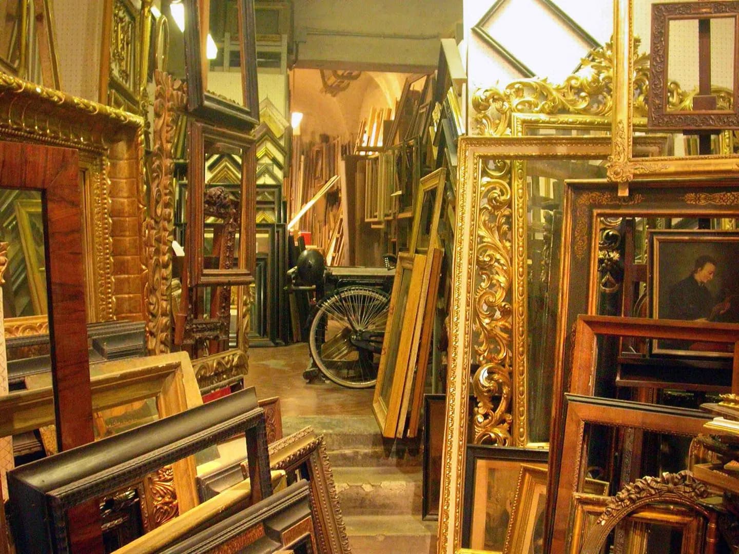 Shopping with a Sense of Place