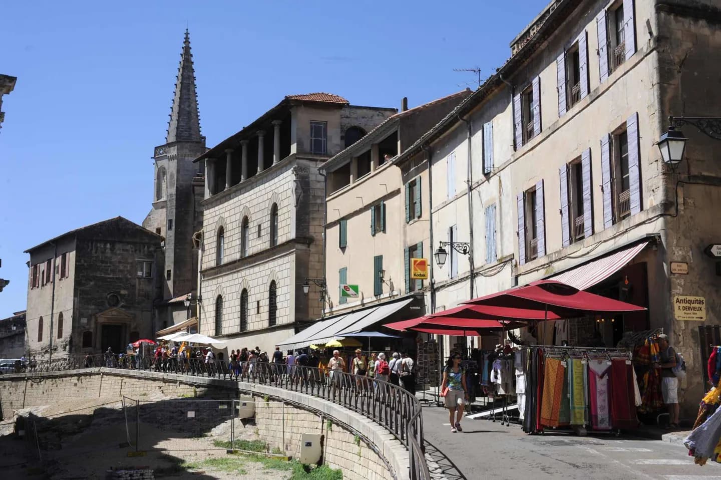 Arles