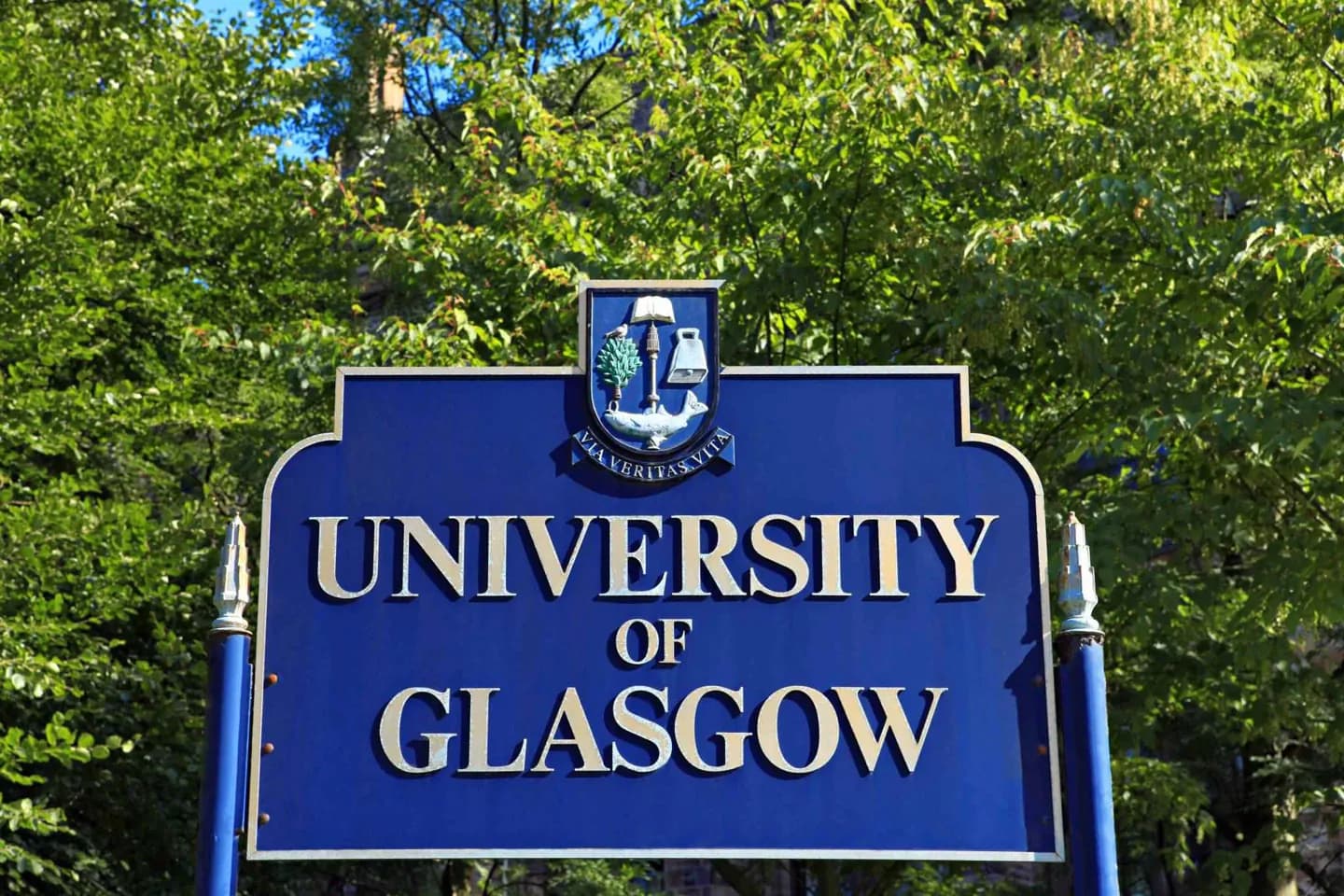 格拉斯哥大学