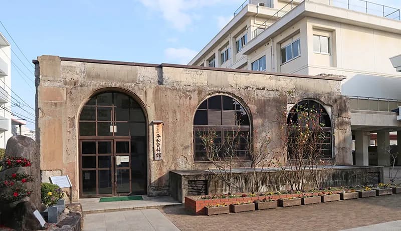 Everyday places that survived 1945