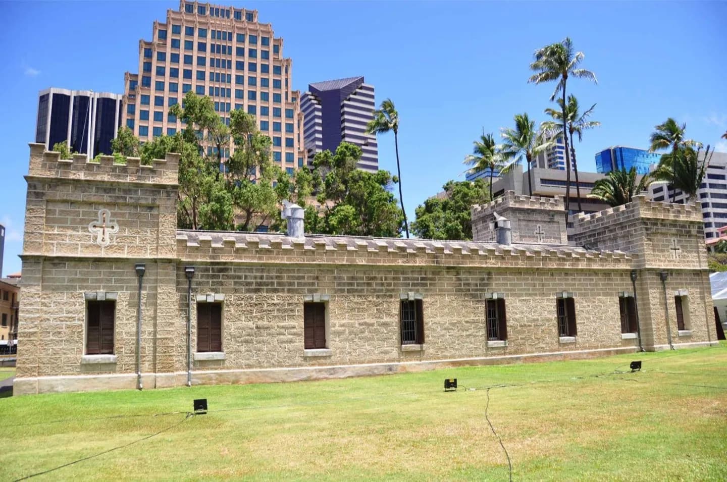 ʻIolani Barracks