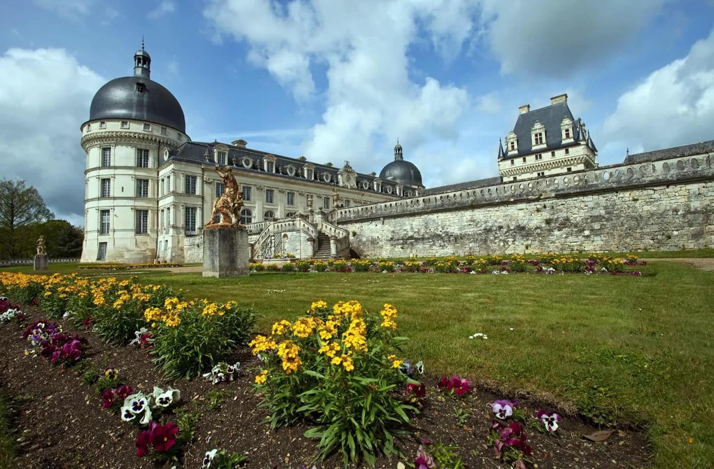 Why does Valençay feel like a palace built in stages?