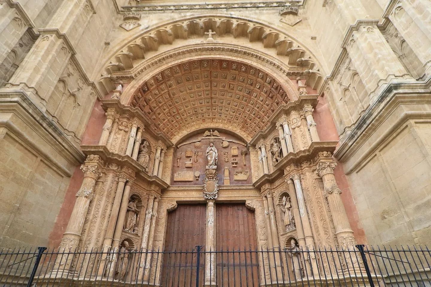 Palma Power and the Old Town