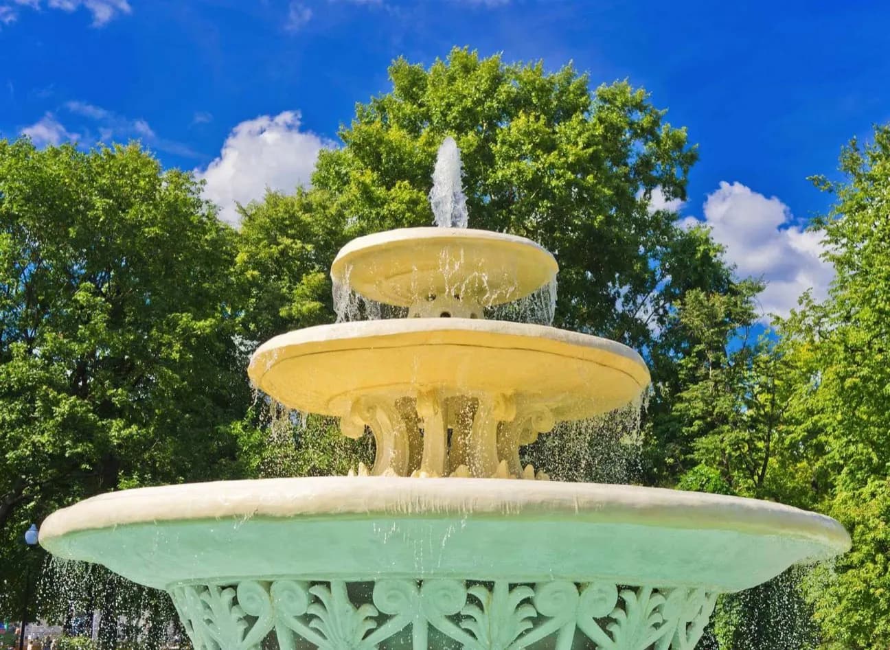 Metro Halls, Parks and Southern Moscow