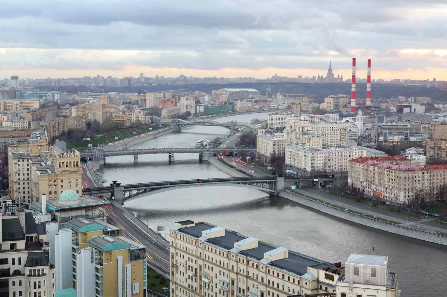 Krasnoluzhsky Bridge