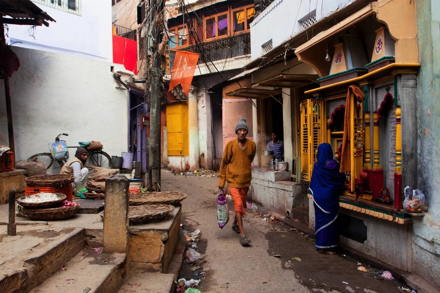Bargaining and Buying Carefully in Mumbai