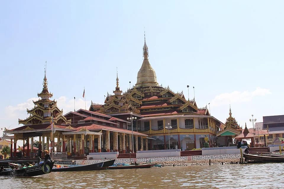 Phaung Daw Oo Pagoda