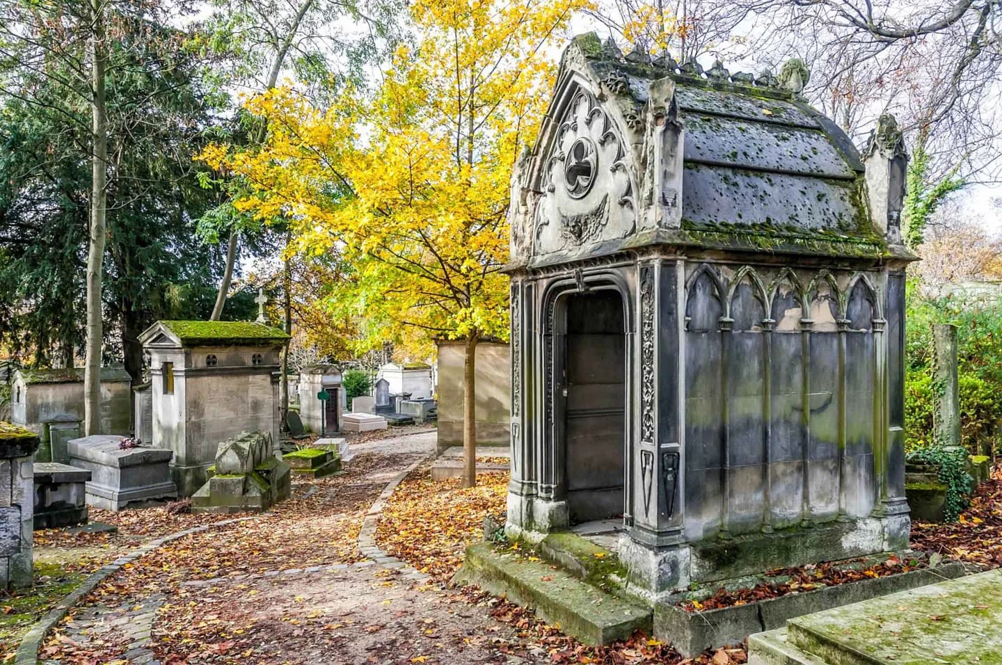Père Lachaise Cemetery