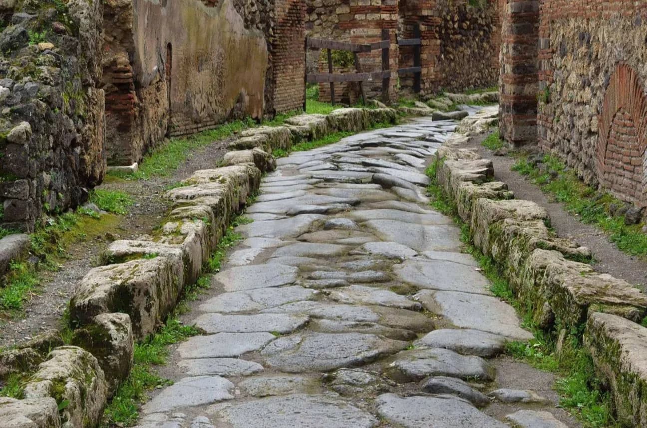 Earthquake and Recovery, AD 62–79