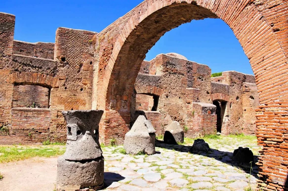 From early Christianity to the Tyrrhenian coast
