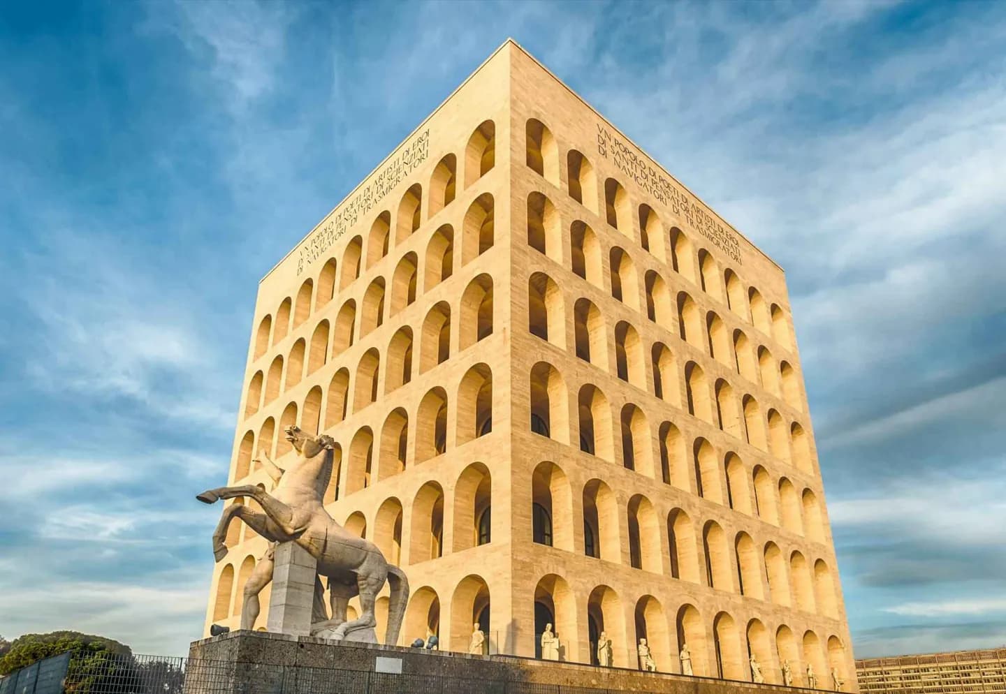 EUR