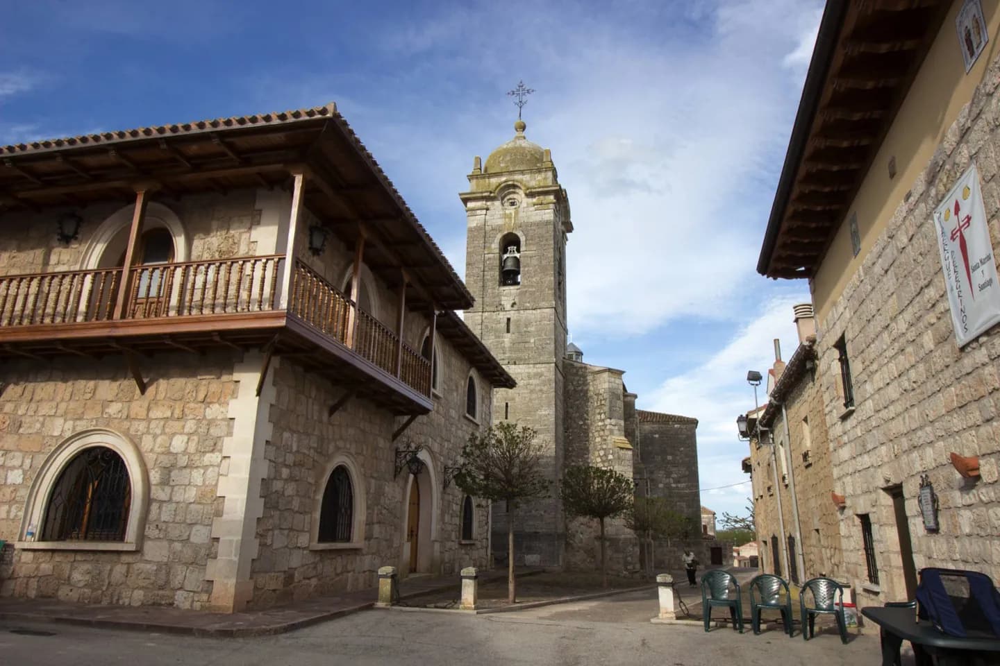 Vieille ville de Santiago et places civiques