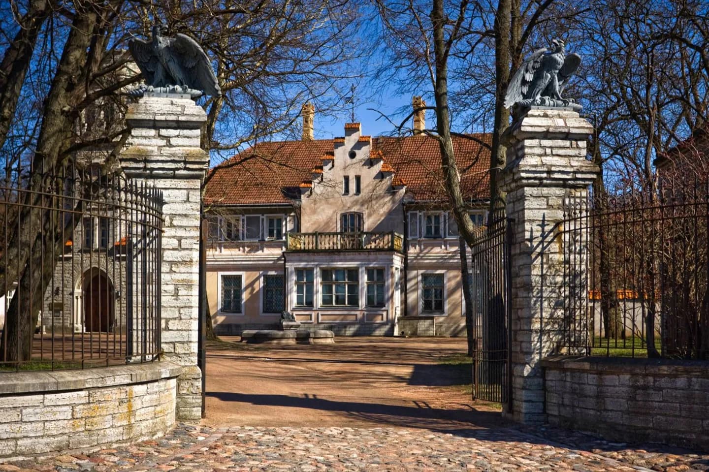Maarjamäe Palace
