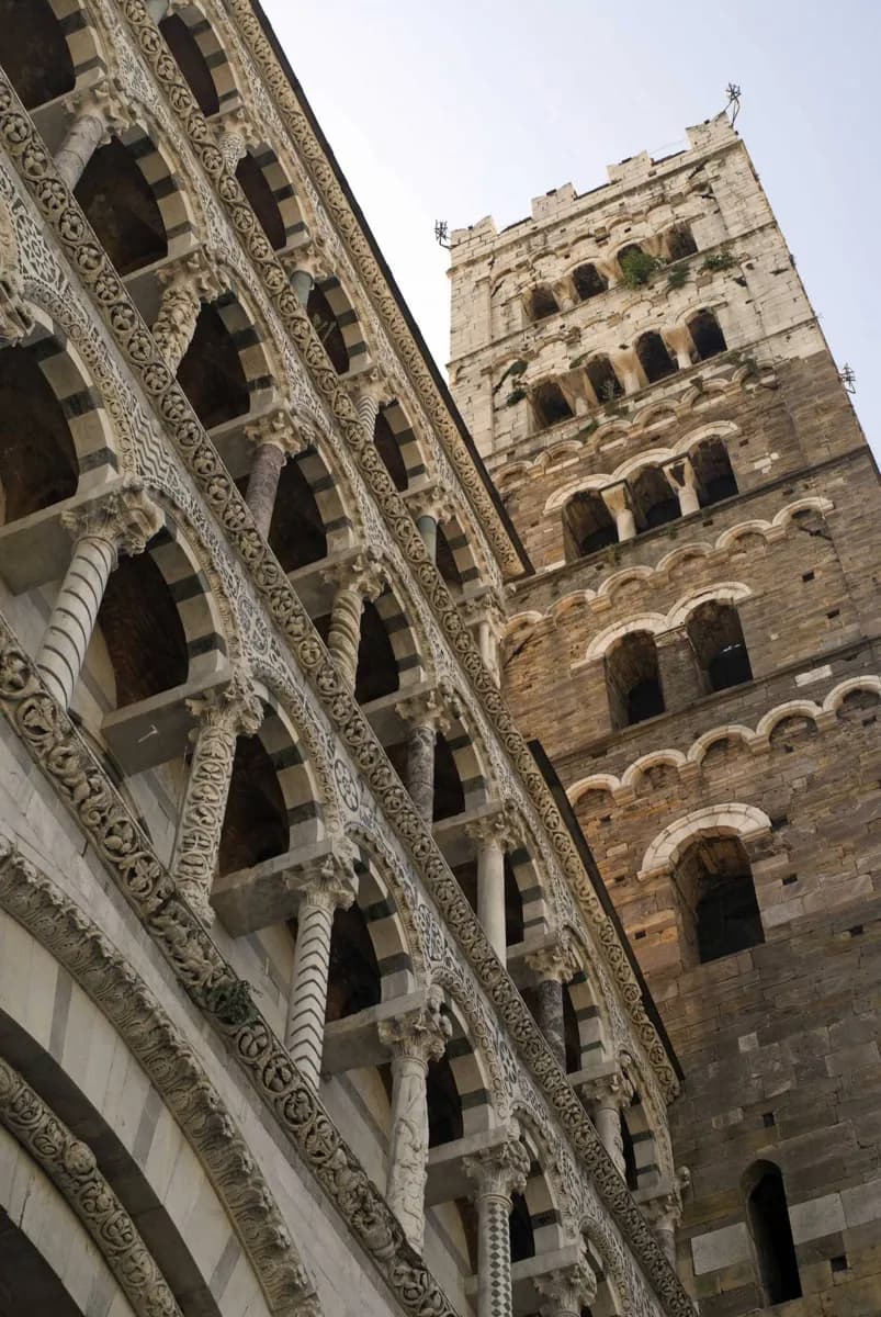 Lucca: Cathedral, Tower and Northern Lanes