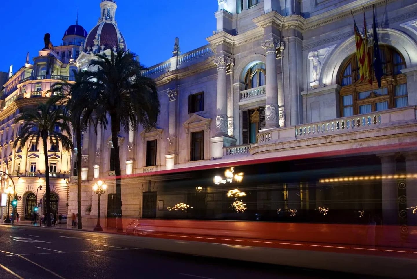 Getting Around Valencia by Bus