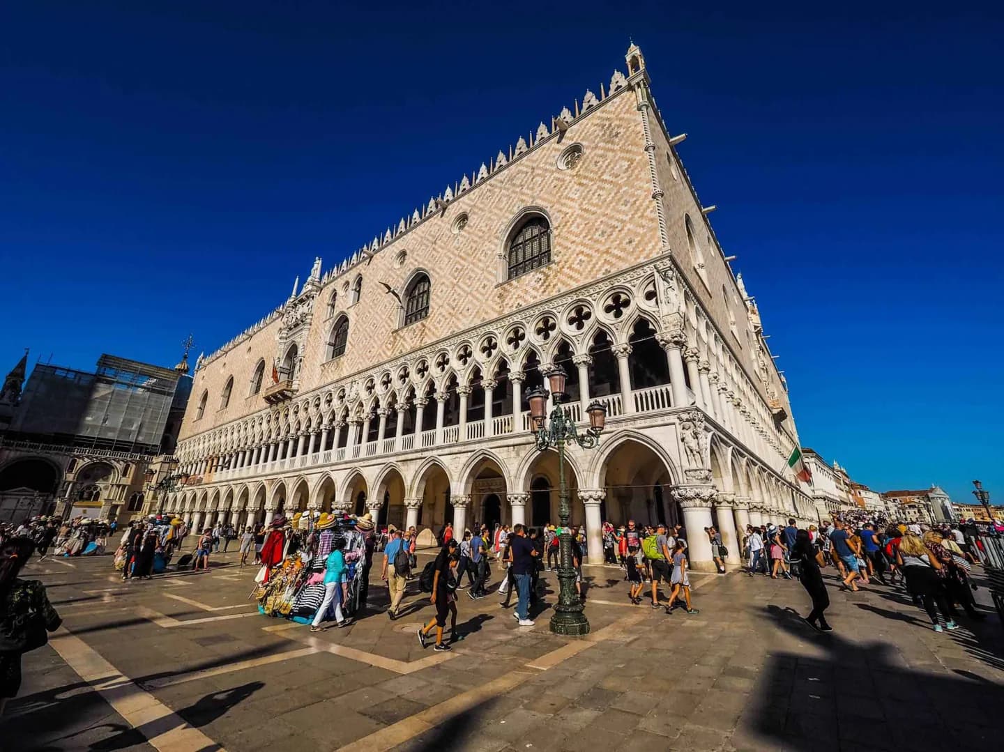 Língua Veneziana e Cidade Viva
