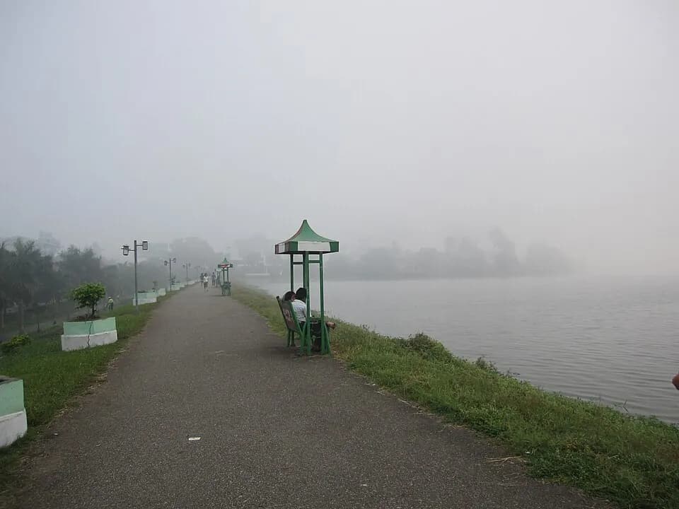 Lago Inya