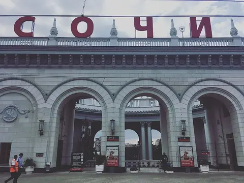 História Cívica de Sochi, Mercado e Parque Riviera