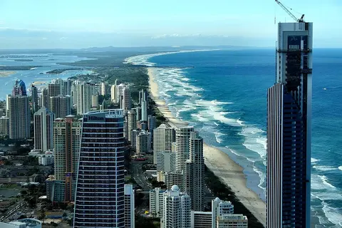 SkyPoint, Surfers Paradise Beach e Sea World