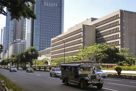 Padre Burgos Drive