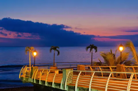 How Puerto Vallarta fits around the bay
