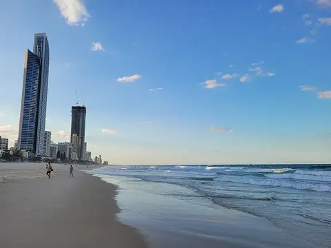 冲浪者天堂海滩