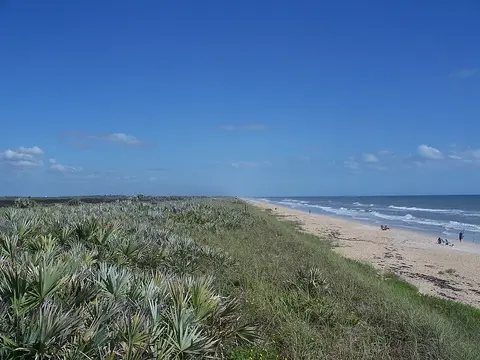 Apollo Beach en la costa nacional de Canaveral