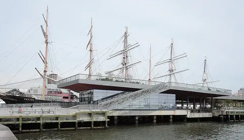 Pier 15 East River Esplanade