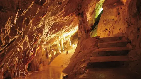 Cova de Can Marçà
