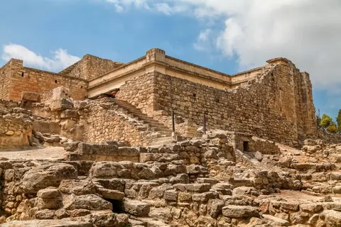 How Knossos was excavated and rebuilt