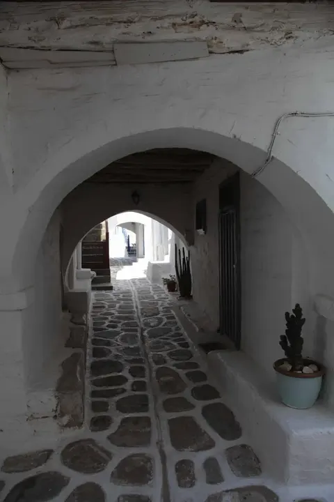 La historia detrás de Paros · 2