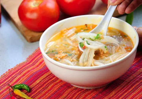 Manger à Hanoi