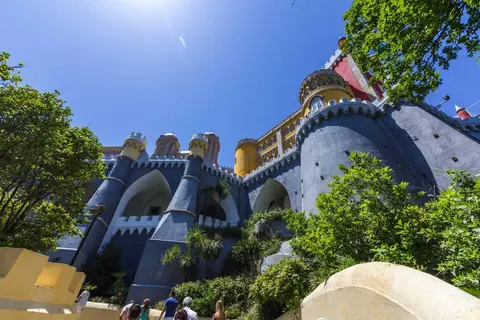 Le comunità dietro Royal Sintra