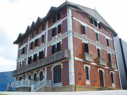 Museo Cristóbal Balenciaga