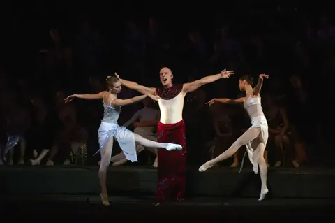 Opera e teatro Madlenianum · 2