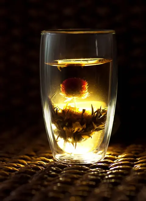 蓋付きのボウルでお茶を試す