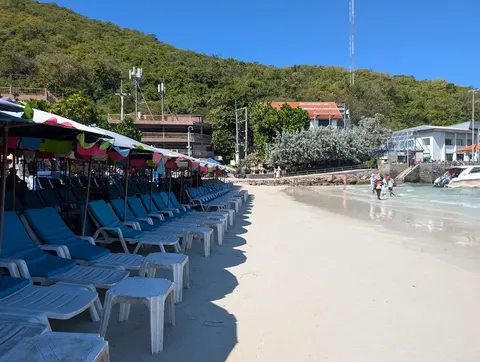 Tawaen Beach Ko Lan