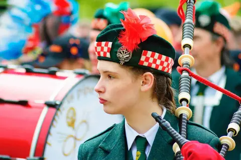 Listening to the World Pipe Band Championships · 2