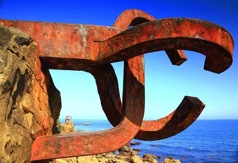 Peine del Viento (Le peigne à vent)