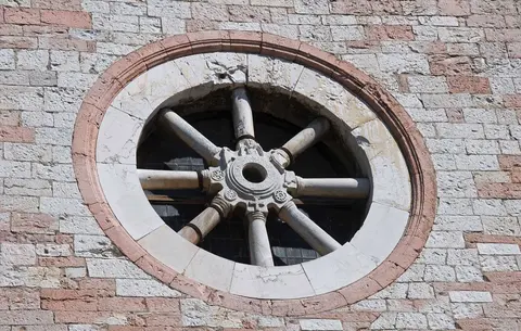 Santa Maria Maggiore antes de San Rufino