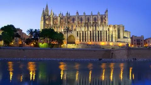 Catedral de Palma, Palácio e Cidade Velha