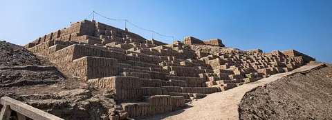 From Huaca Pucllana to the Miraflores coast