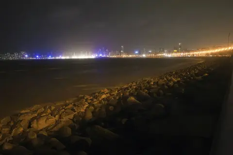 计划在孟买度过一个夜晚 · 2